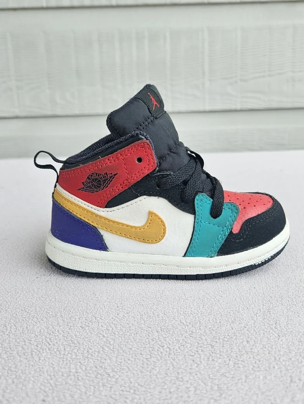 Nike Air Jordan 1 Mid TD Toddler SZ 6 Sneakers Multi-Color 90's Retro 640735-125